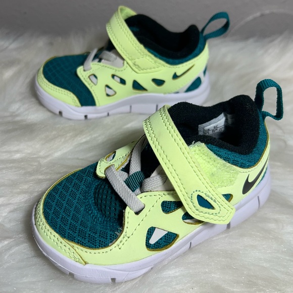 Nike Kids Toddler Nike Free Run 2 Hook-and LoopRunning Sneakers Size 5C - Picture 2 of 9